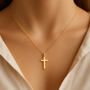 Colgante Cruz en Oro 18K
